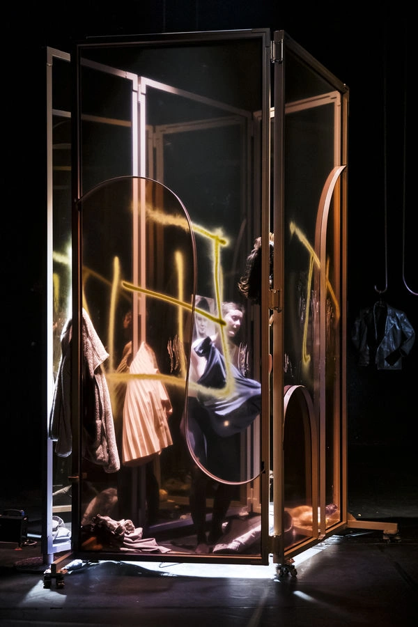 11. Erinnerung eines Mädchens, Photo © Gianmarco Bresadola, 2022