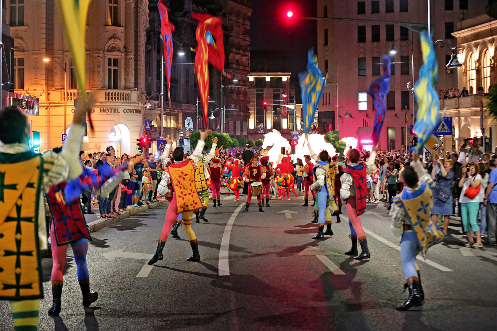 B FIT 11 iunie foto Sorin Toma Parada Flag Wavers Rioni